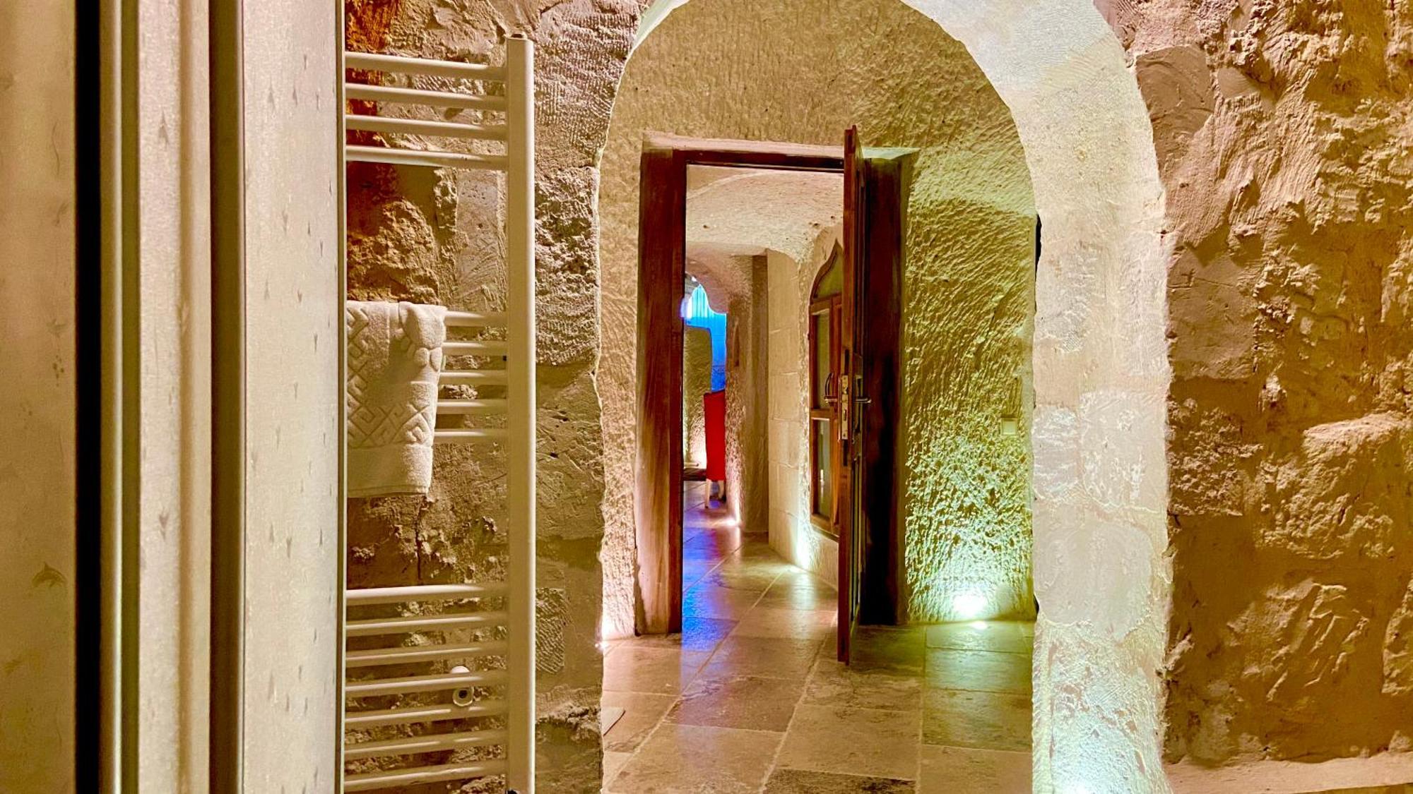 The Village Cave Hotel Göreme Rum bild