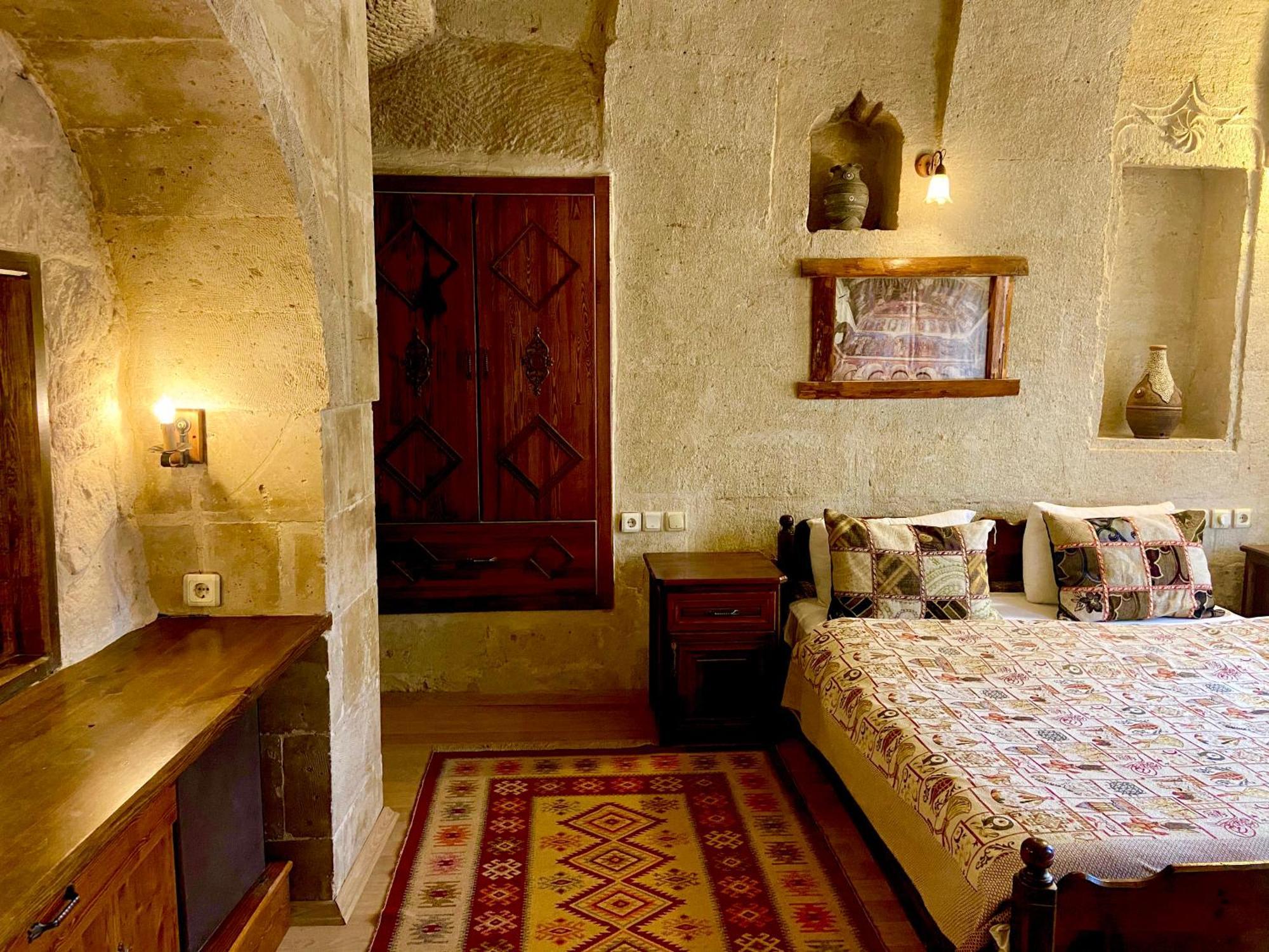 The Village Cave Hotel Göreme Rum bild