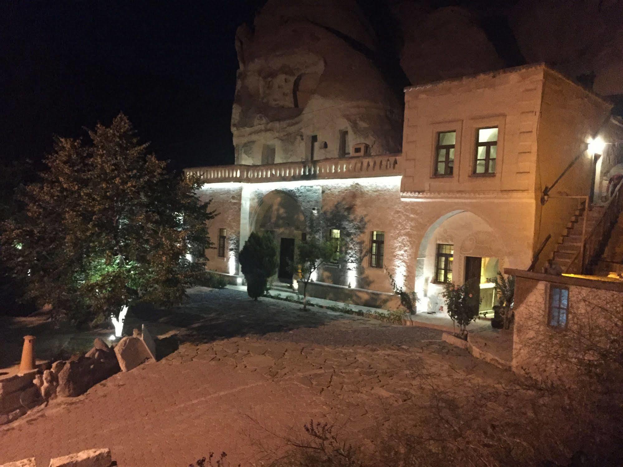 The Village Cave Hotel Göreme Exteriör bild