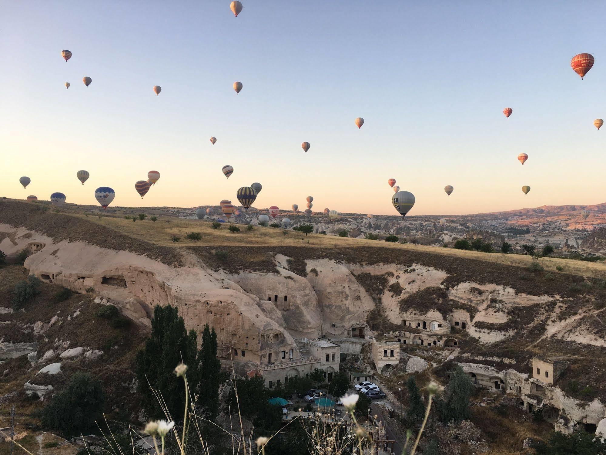 The Village Cave Hotel Göreme Exteriör bild