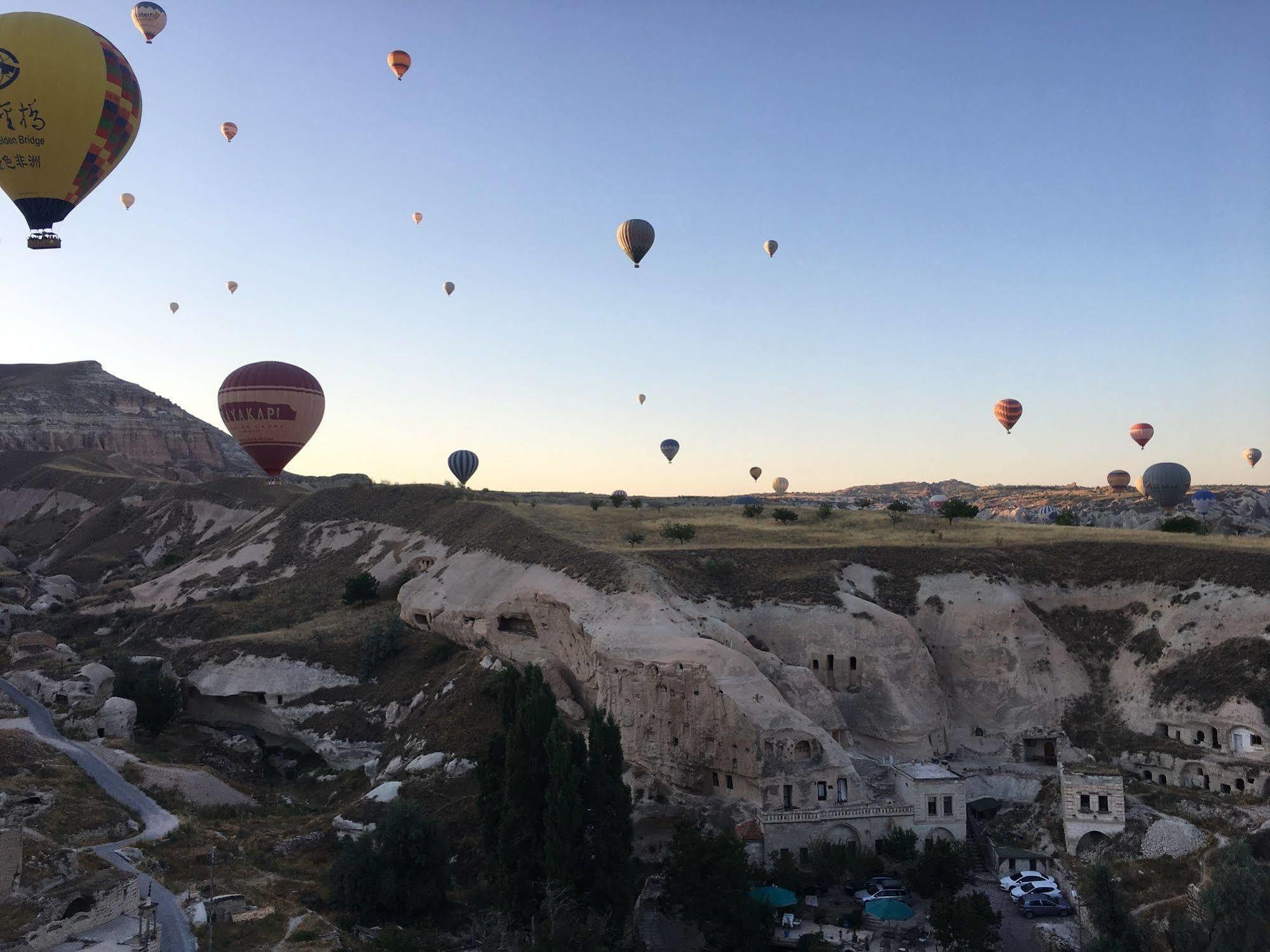 The Village Cave Hotel Göreme Exteriör bild